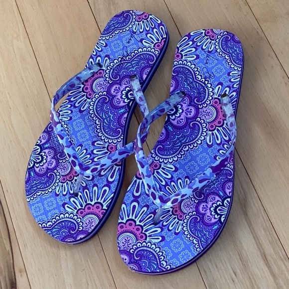 Vera Bradley Flip Flops, lilac tapestry. Women’s size large (9-10) - Picture 3 of 14